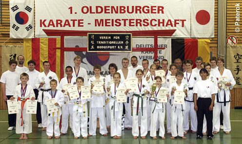 Die Platzierten der 1. Oldenburger Karate-Meisterschaft